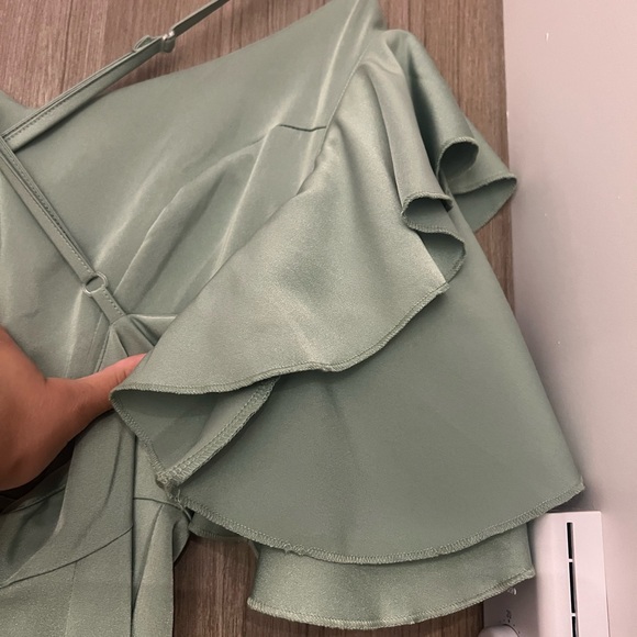 Formal dress - Picture 5 of 6